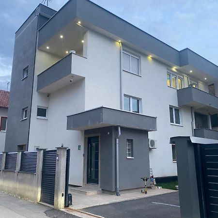 Ssk Apartments SJJ Esterno foto