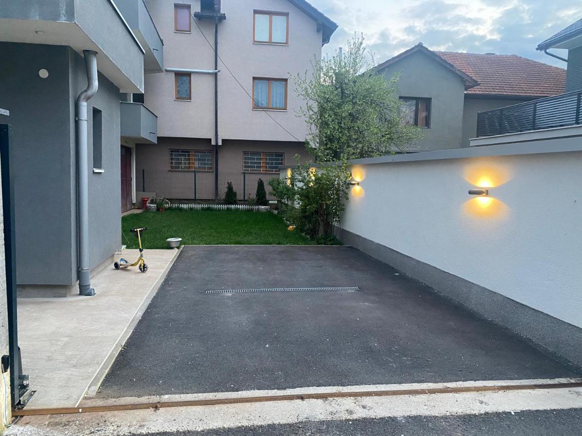 Ssk Apartments SJJ Esterno foto